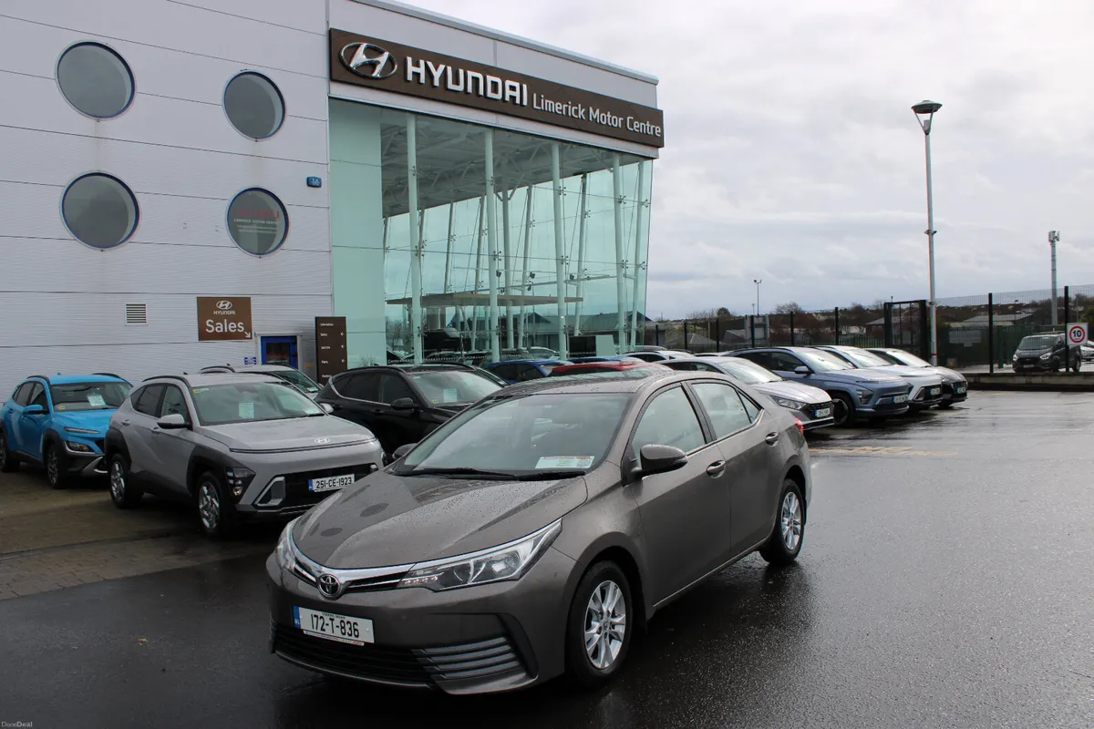 Toyota Corolla 2017 - Image 1