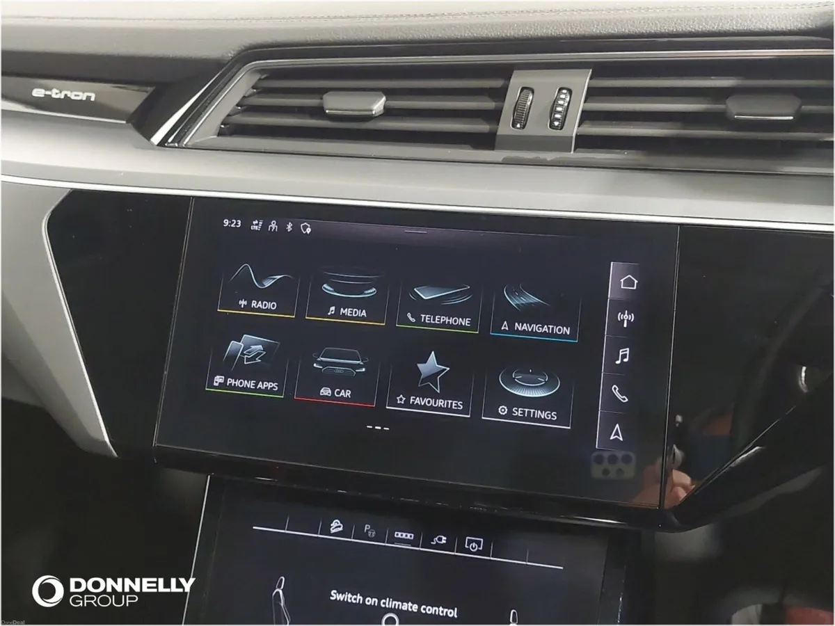 Audi E-tron Estate Technik - Image 5