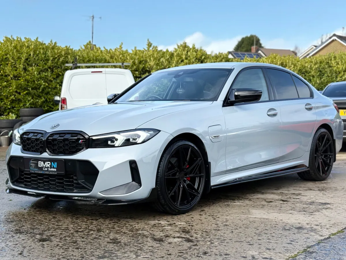 2023 BMW 330 HYBRID M SPORT LCI - Image 3