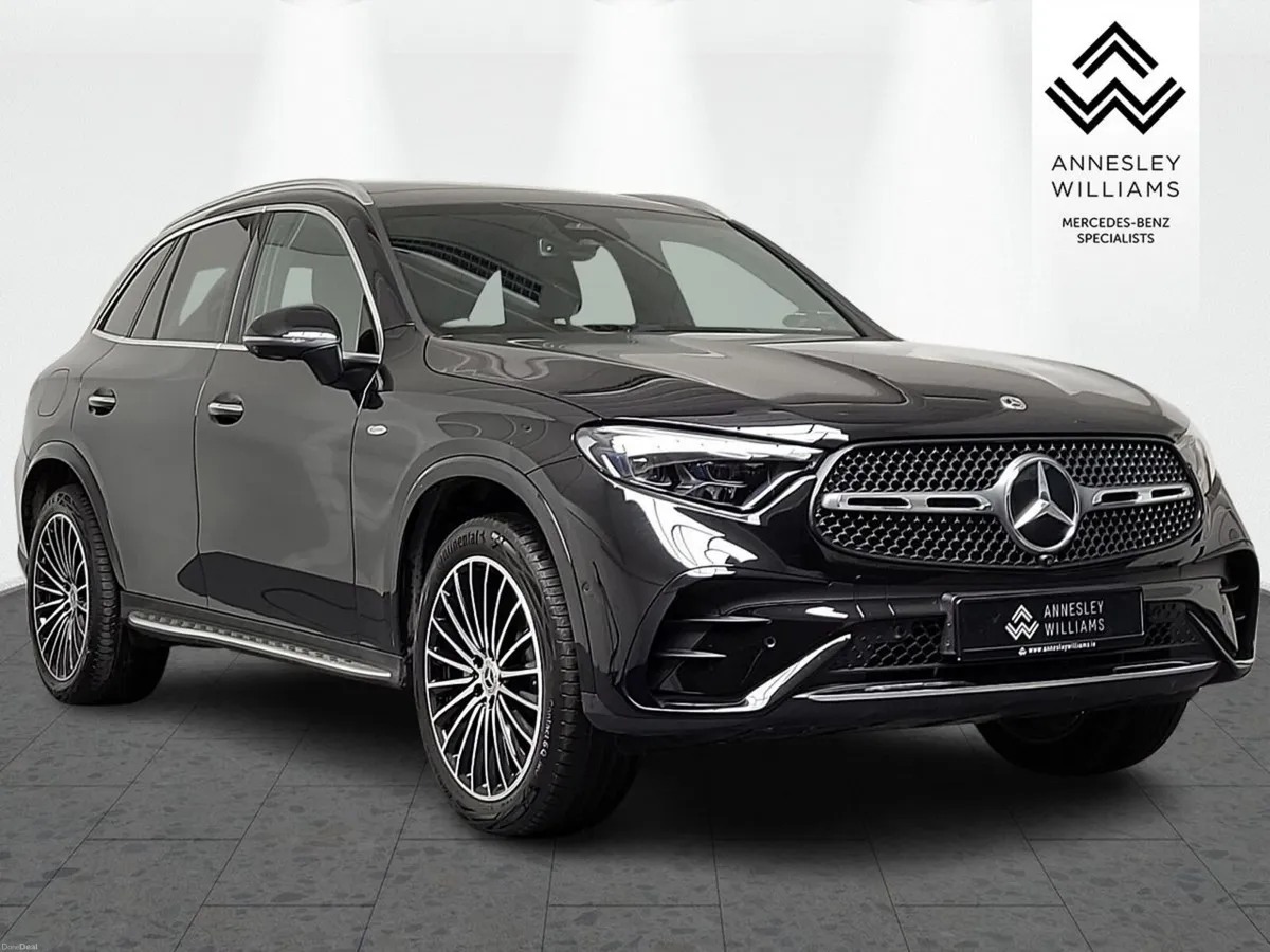 Mercedes-Benz GLC GLC300e  AMG Line Premium + 4Mat - Image 1