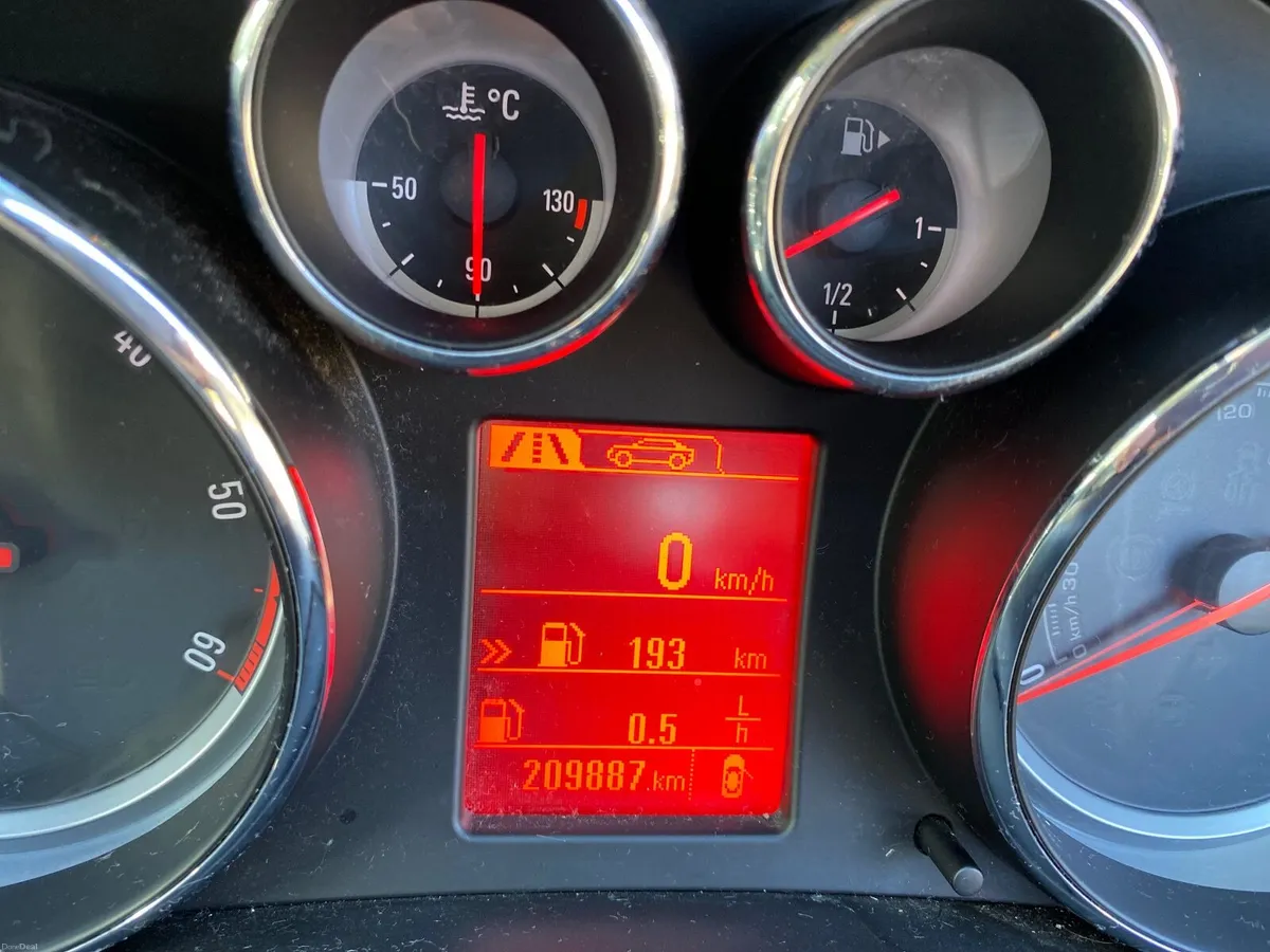 Vauxhall Insignia 2012 - Image 2