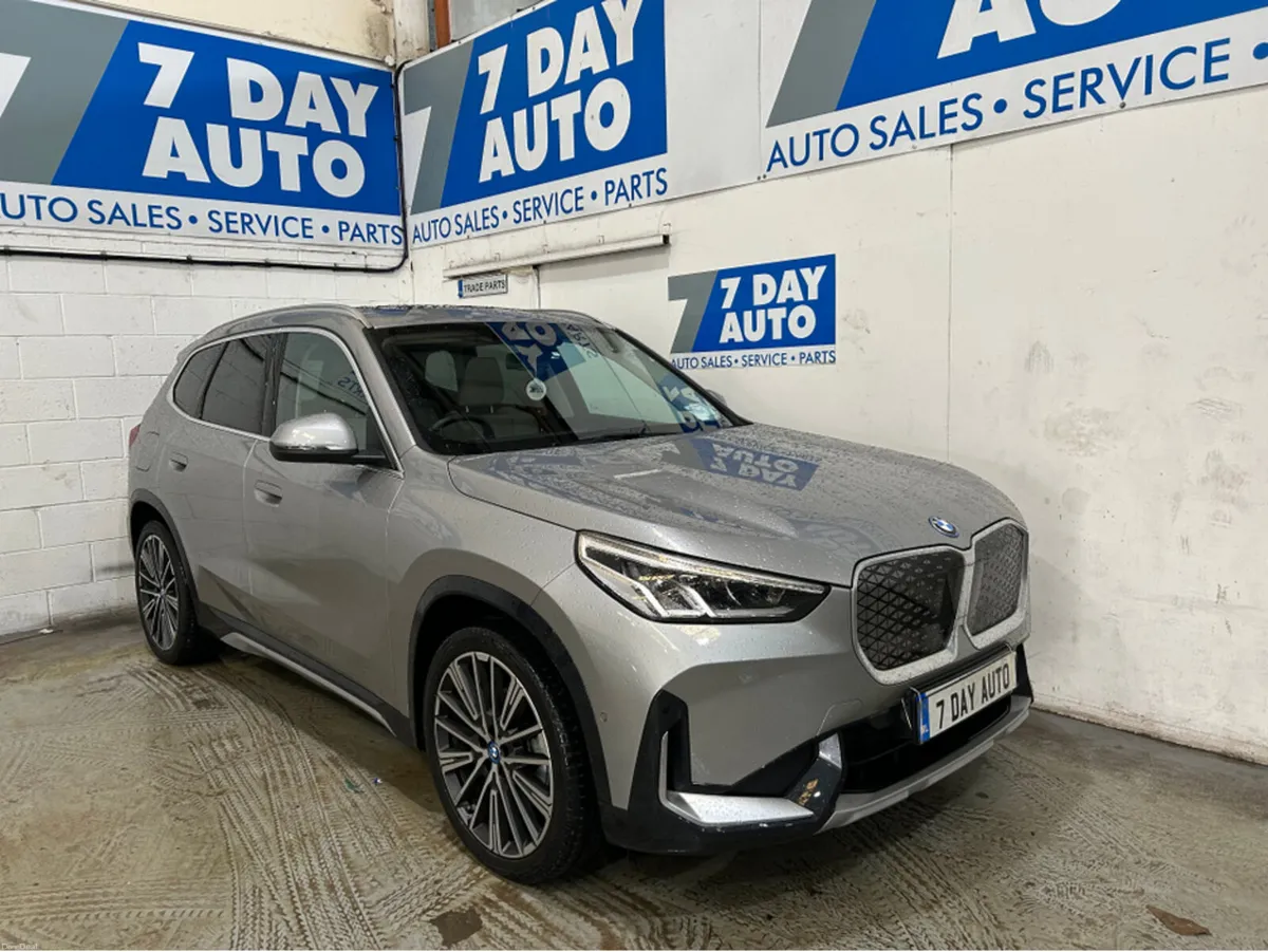 BMW iX1 IX IX1X XDRIVE20 PAN ROOF - Image 1