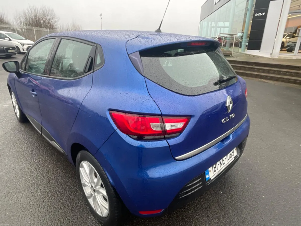 Renault Clio IV DYNAMIQUE NAV 1.2 PETR 4DR - Image 3