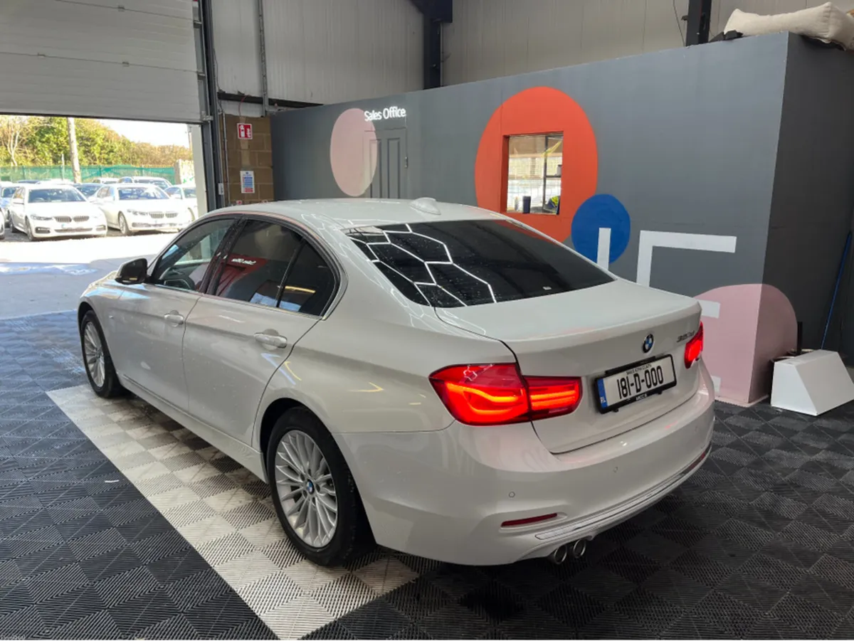 BMW 3-Series 2018 BMW 320D LUXURY 2.0 AUTOMATIC / - Image 4