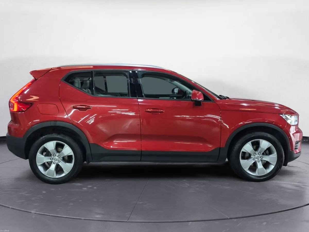 Volvo XC40 D3 MOMENTUM AT 5DR AUTO - Image 2