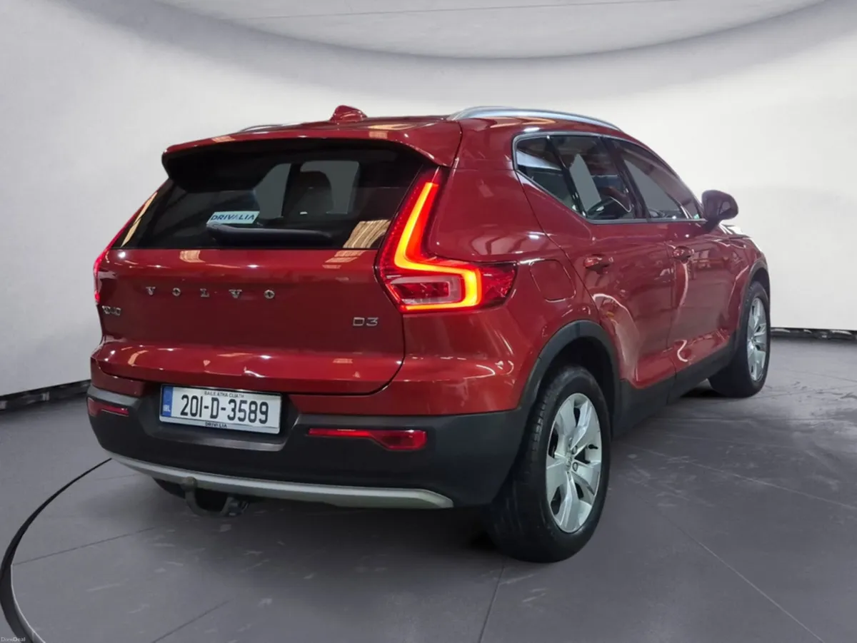 Volvo XC40 D3 MOMENTUM AT 5DR AUTO - Image 3