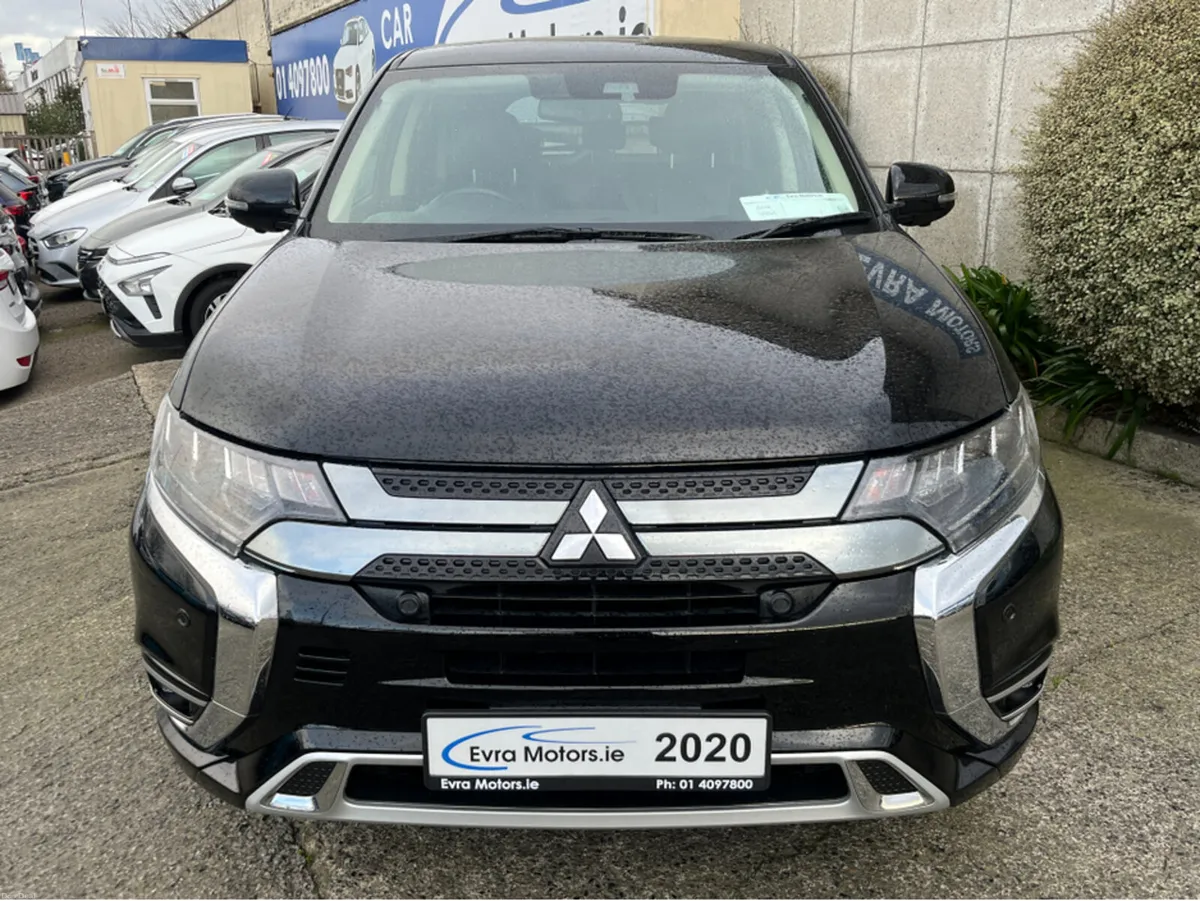 Mitsubishi Outlander G 4WD HYBRID PLUG IN AUTOMATI - Image 2