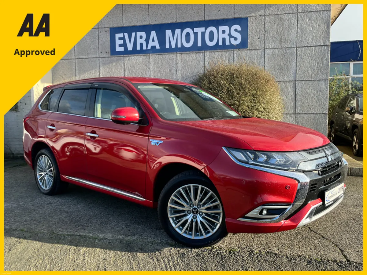 Mitsubishi Outlander G 4WD AUTOMATIC PETROL PLUG I - Image 2