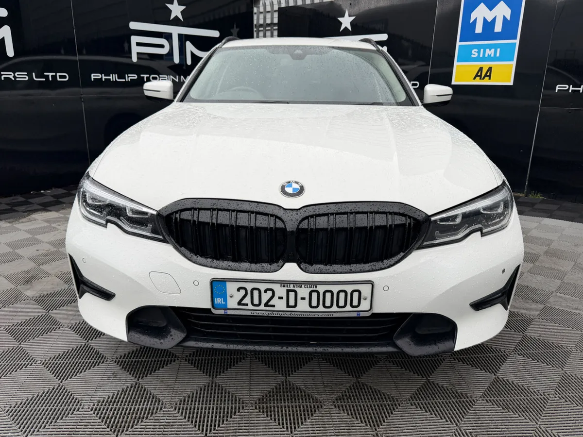 BMW 330e X Drive Sport 292HP Auto - Image 4