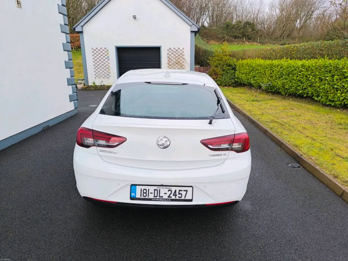 Vauxhall Insignia Grand Sport - Image 4