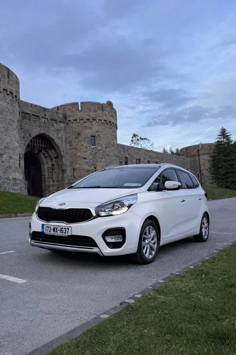Kia Carens 2017 - Image 1