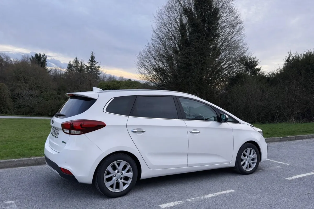 Kia Carens 2017 - Image 3