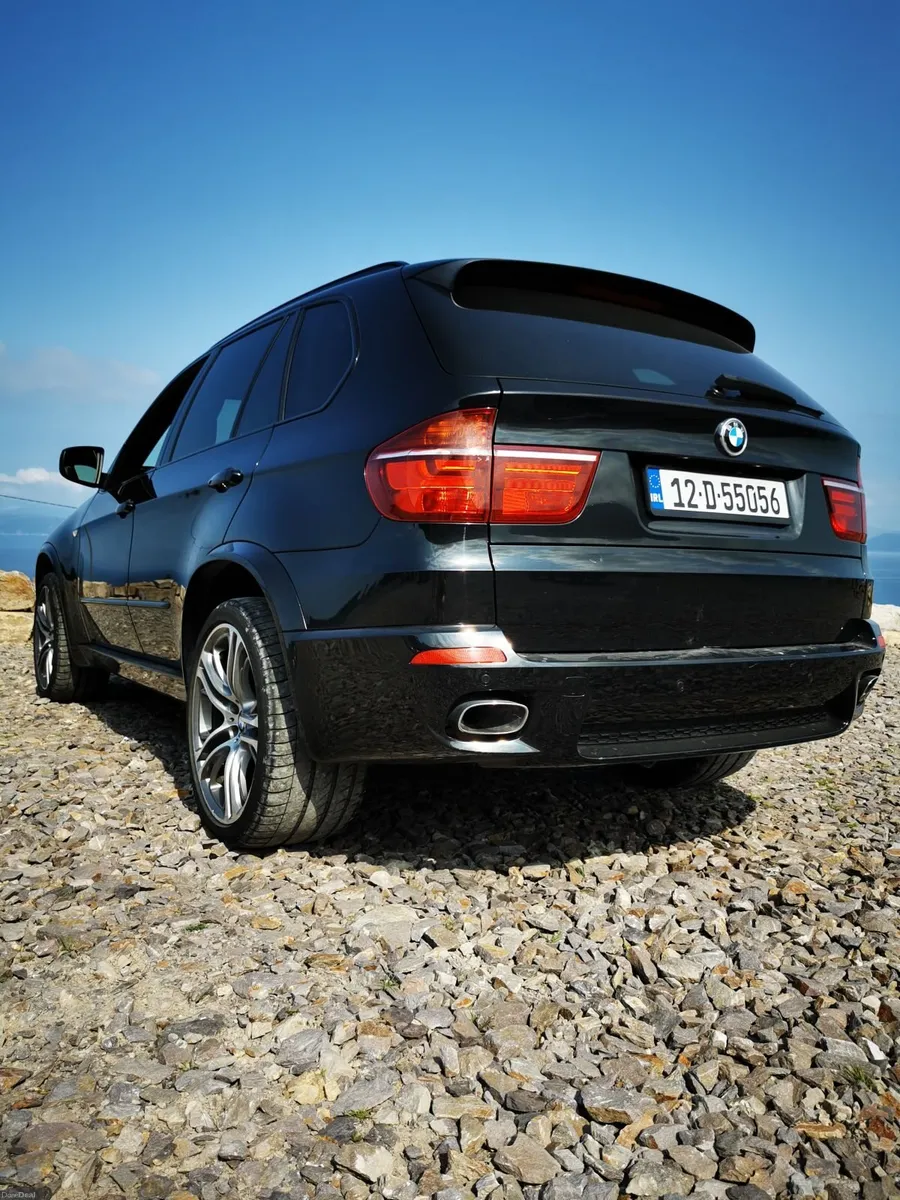 BMW X5 7 SEATS 2012 - Image 2