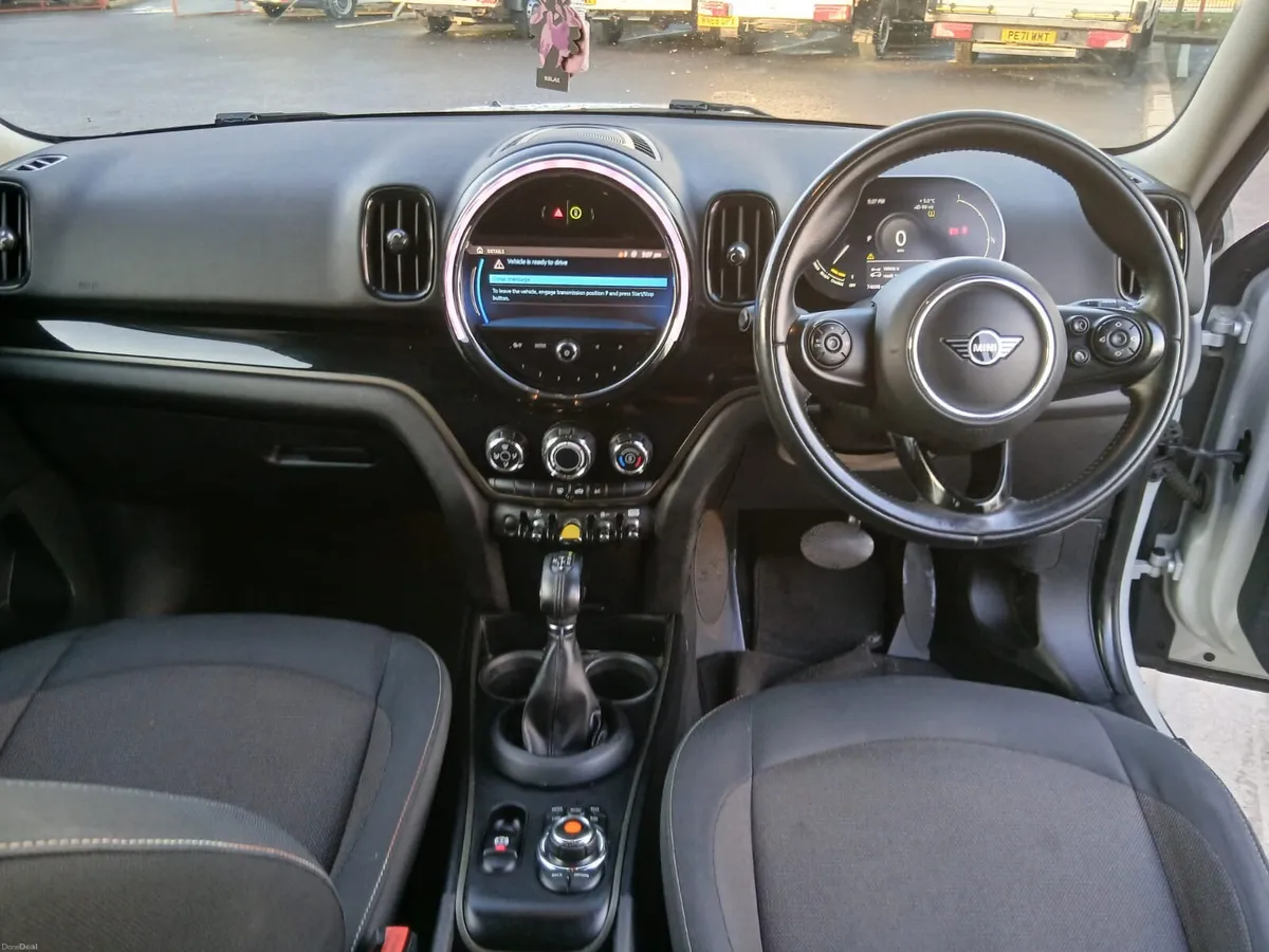 2021 MINI C-MAN Cooper S E All4 Plugin Hybrid Auto - Image 4