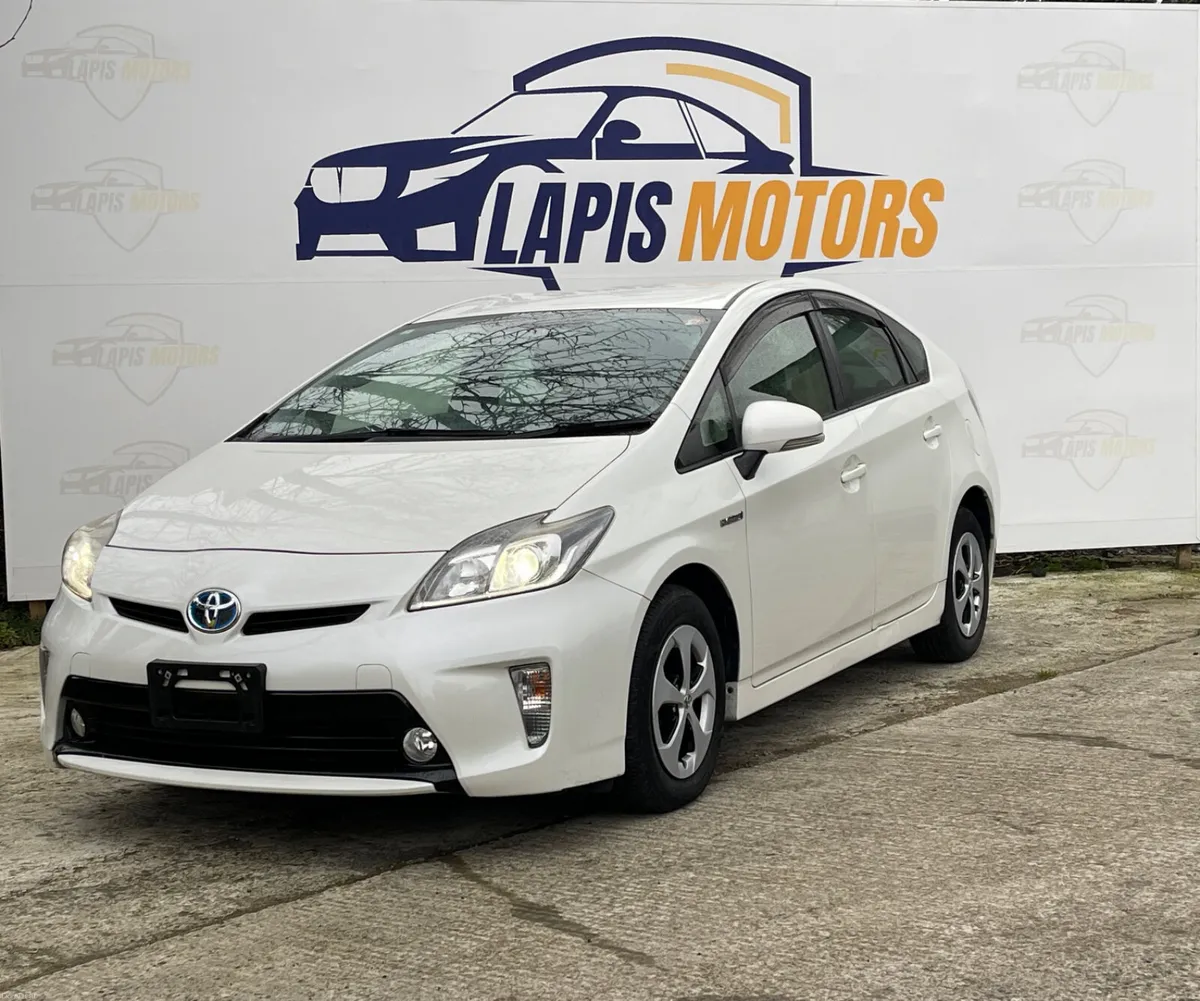 Toyota Prius 2015 1.8 Hybrid Automat - Image 1