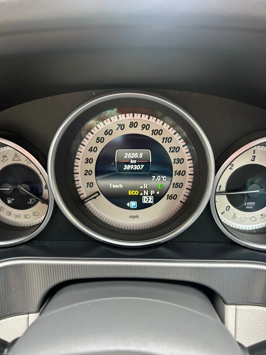 Mercedes-Benz E-Class 2014 - Image 5