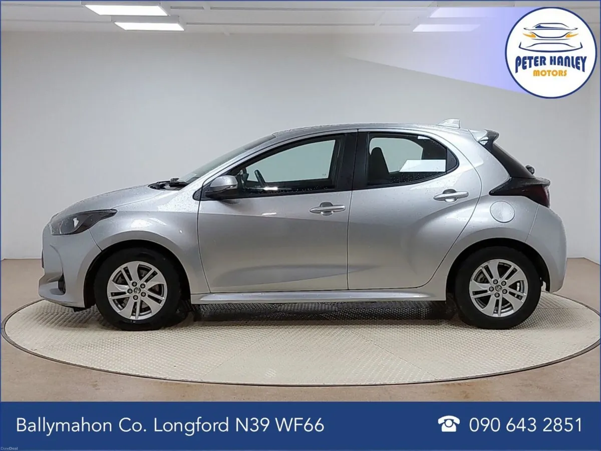 Toyota Yaris Yaris Hybrid Luna - Image 4