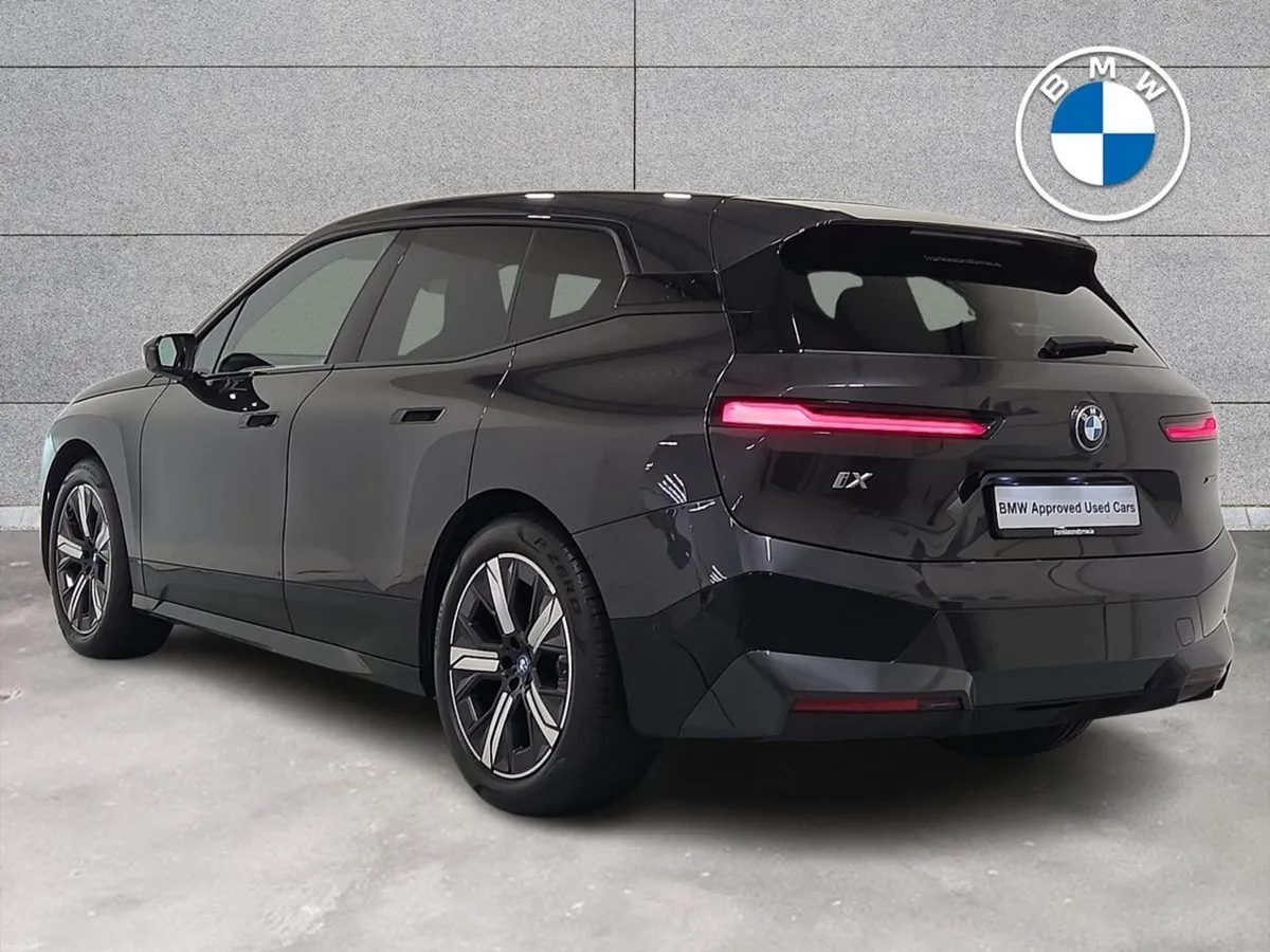 BMW iX xDrive40 M Sport Edition - Image 3