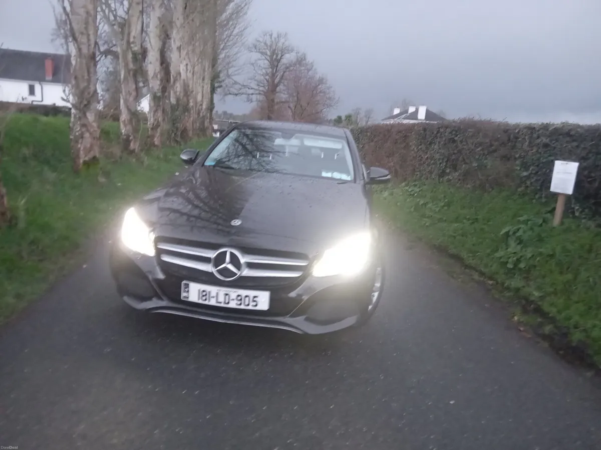 Mercedes-Benz C-Class 2018 - Image 3