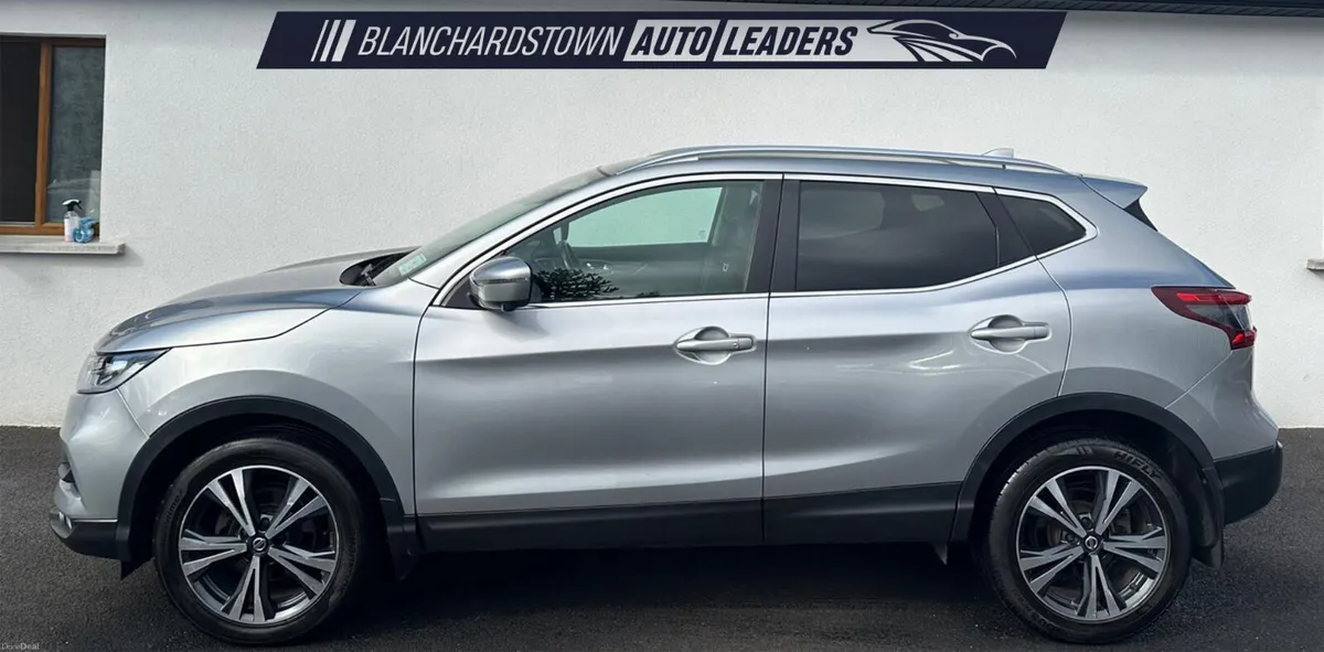 NISSAN QASHQAI 1.5 DSL SV PREMIUM DCT 116 BHP NAV - Image 2