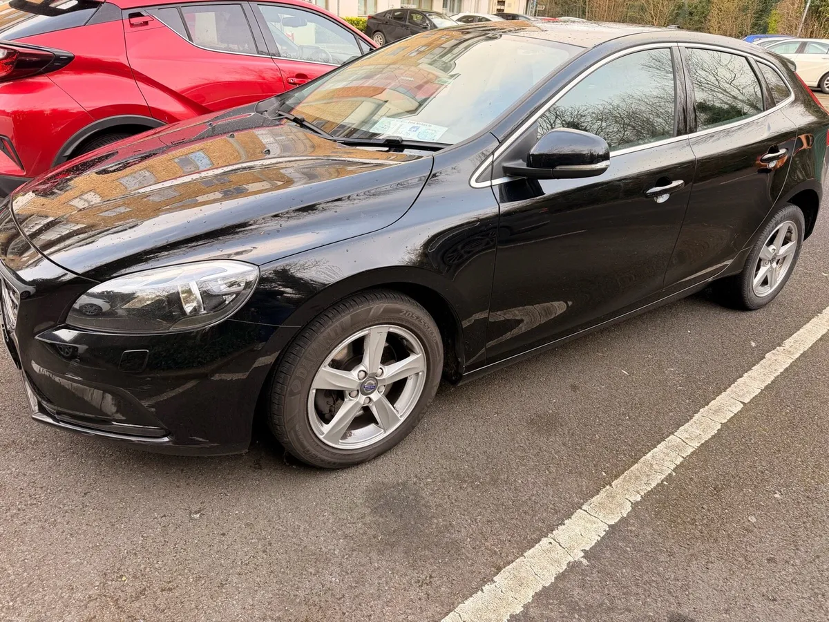 Volvo V40 T2 - Image 4