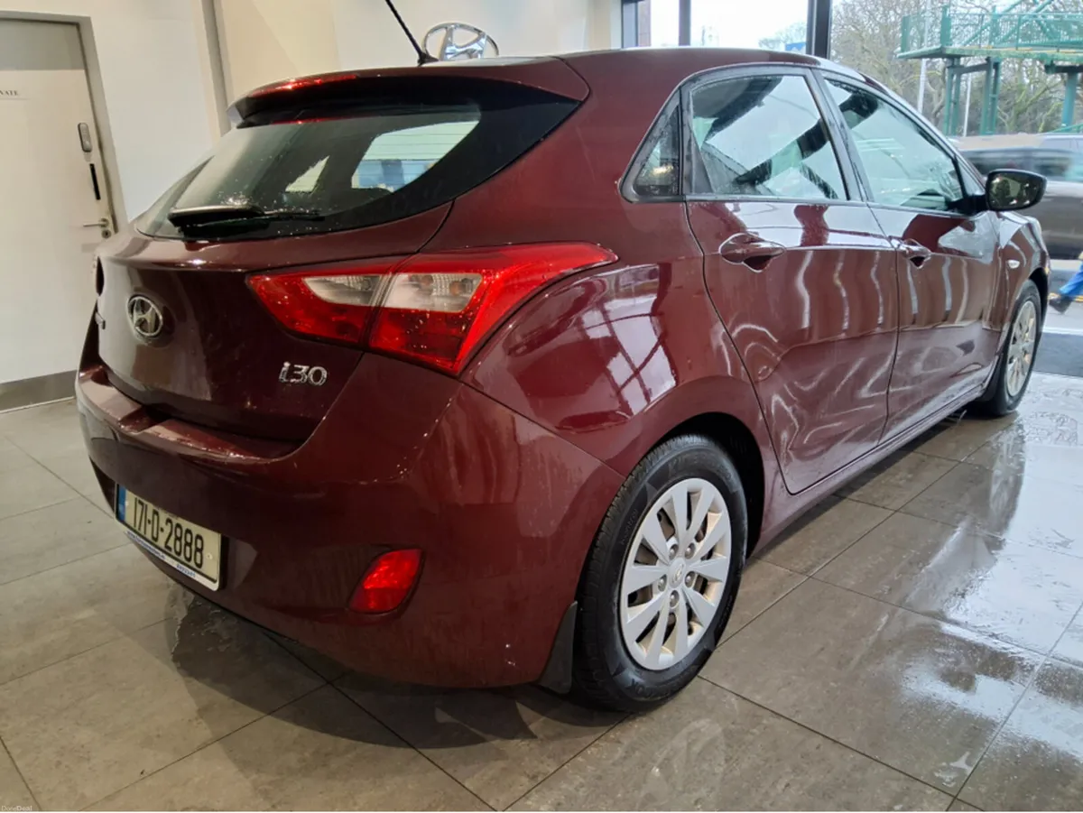Hyundai i30 I 30 1.4 PETROL CLASSIC - Low Mileage - Image 2