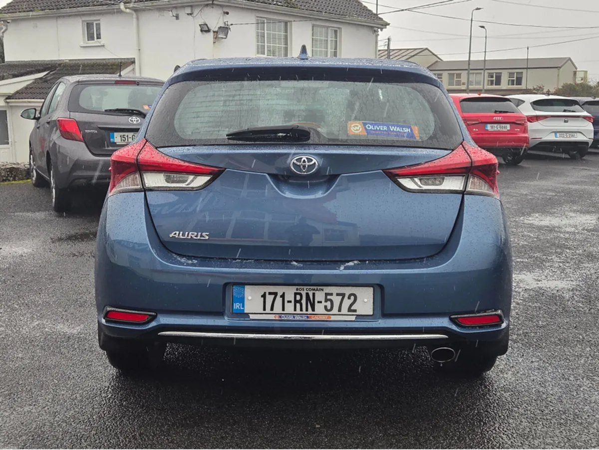 Toyota Auris 1.2T LUNA 4DR - Image 4
