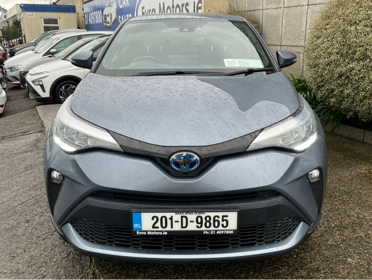 Toyota C-HR SPORT HYBRID AUTOMATIC 1.8 PETROL //HE - Image 2