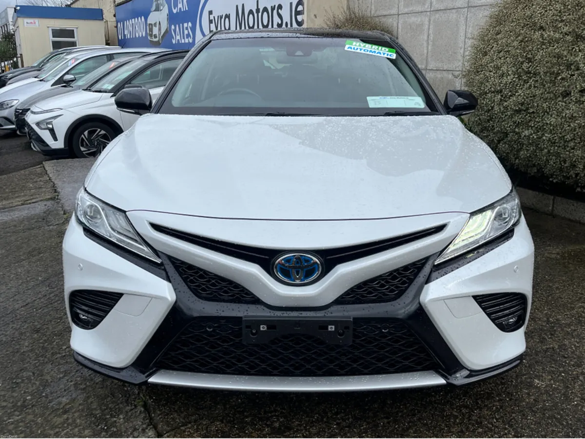 Toyota Camry WS AUTOMATIC HYBRID 2.5 PETROL //HALF - Image 2