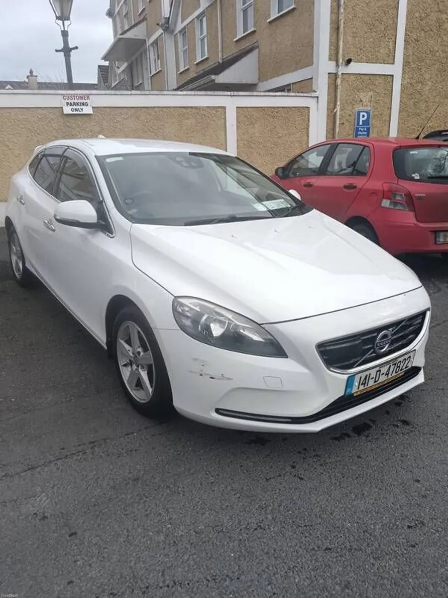 Automatic V40 T4 180hp, low mileage high spec - Image 3