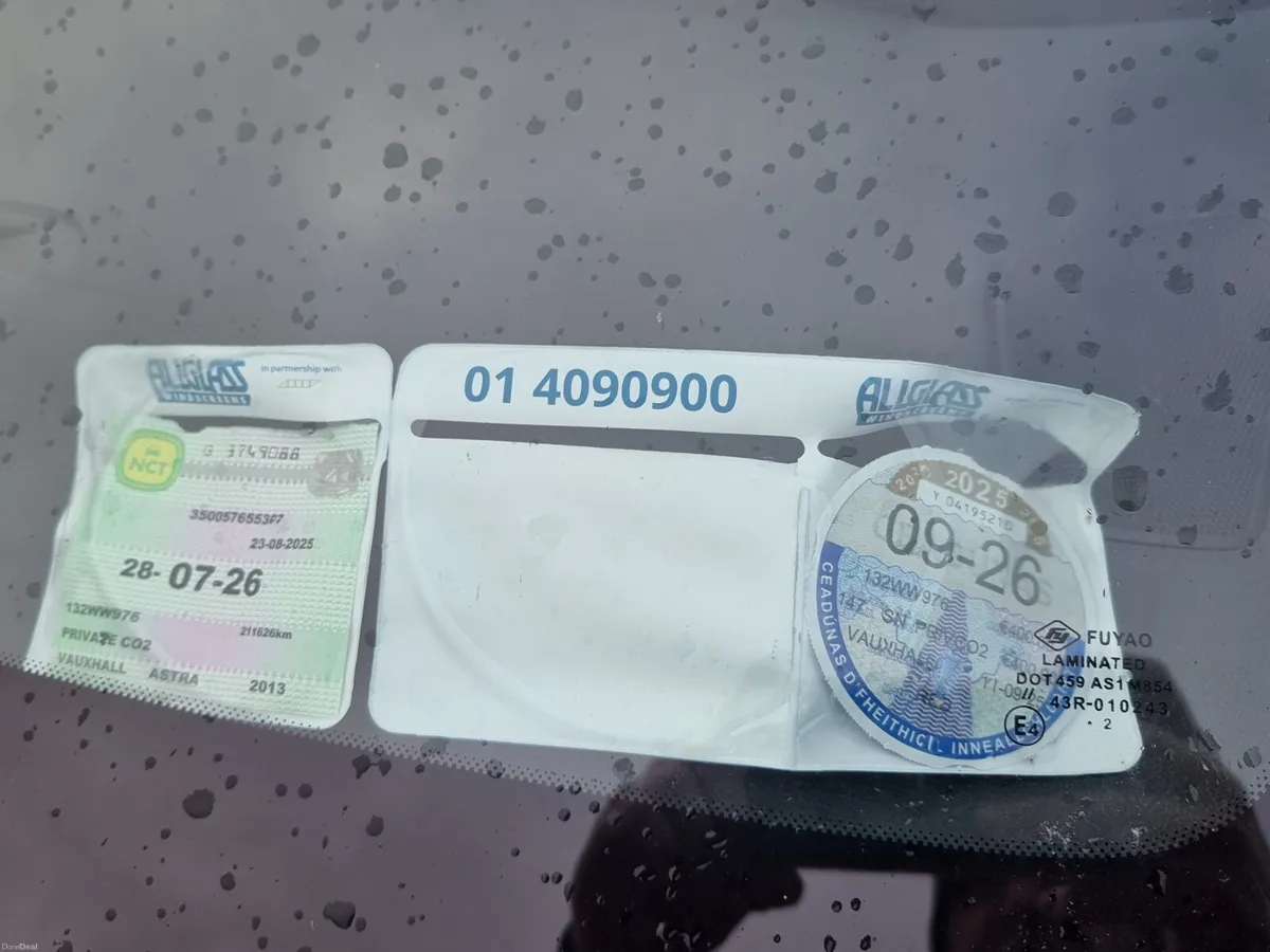 Vauxhall Astra 2013 petrol ⛽️ nct&tax €3650 - Image 4