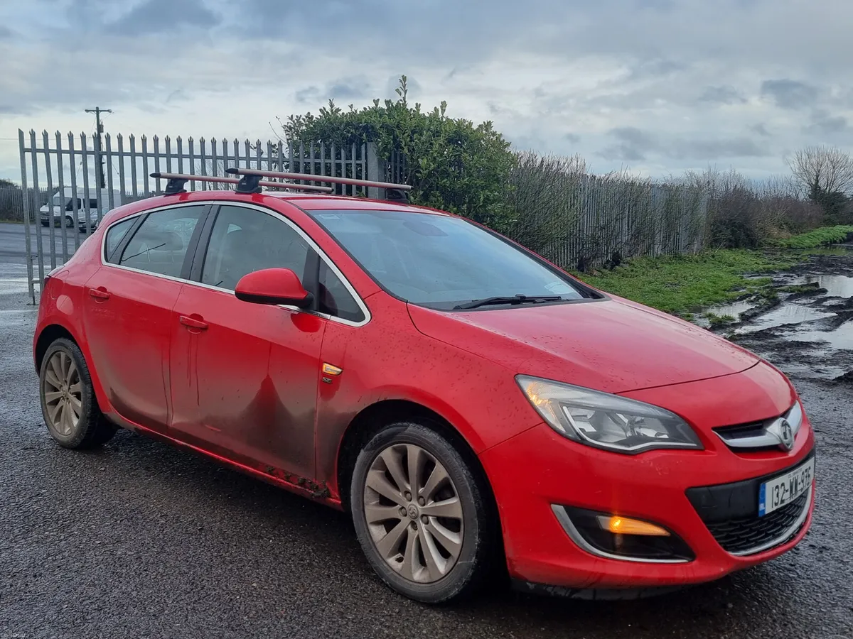Vauxhall Astra 2013 petrol ⛽️ nct&tax €3650 - Image 2