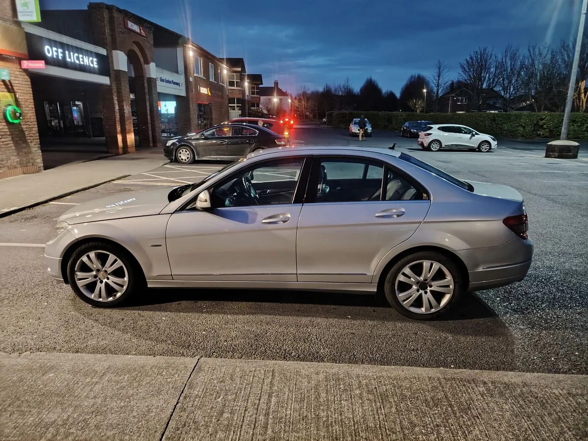 Mercedes-Benz C-Class 2008 - Image 4