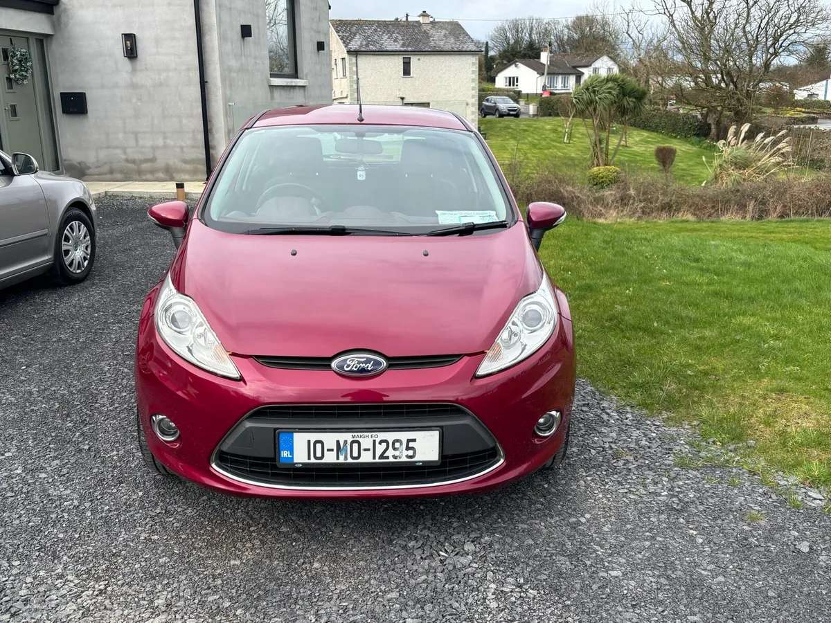 Ford fiesta titanium - Image 2