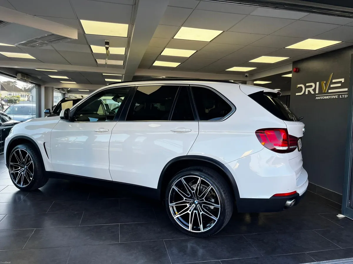 BMW X5 2017 - Image 2