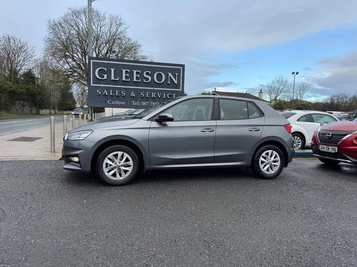 251 Skoda Fabia Select. 1.0 Petrol - Only 7,000 Km - Image 1