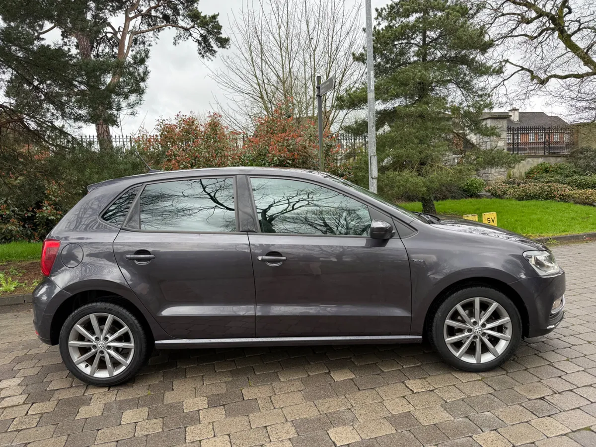 Volkswagen Polo 2016 AUTOMATIC Lounge Model!!! - Image 4