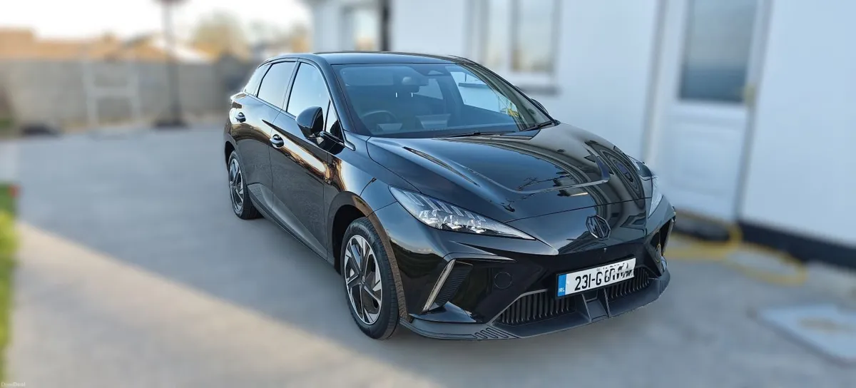 MG4 Trophy 64kW 2023 - Image 1