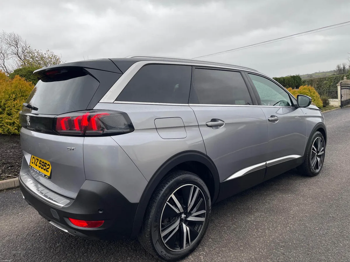 Peugeot 5008 DIESEL ESTATE - Image 3