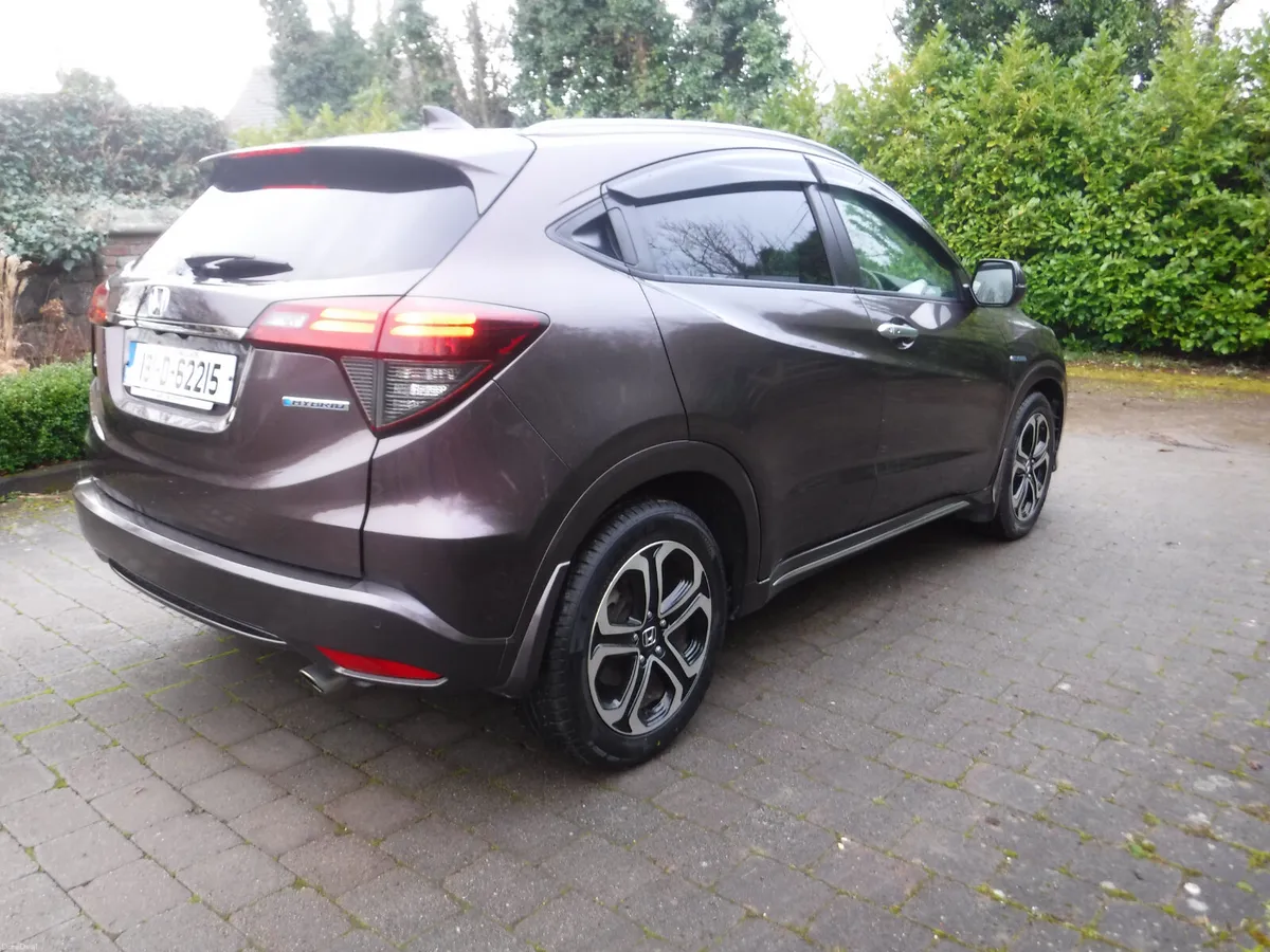 HONDA VEZEL 1.5 AUTO HYBRID NCT 3/28 L-SPEC - Image 3