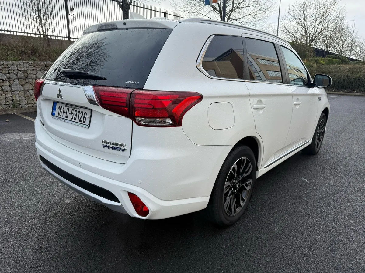 Mitsubishi Outlander PHEV 200 BHP(New NCT 05-27) - Image 4