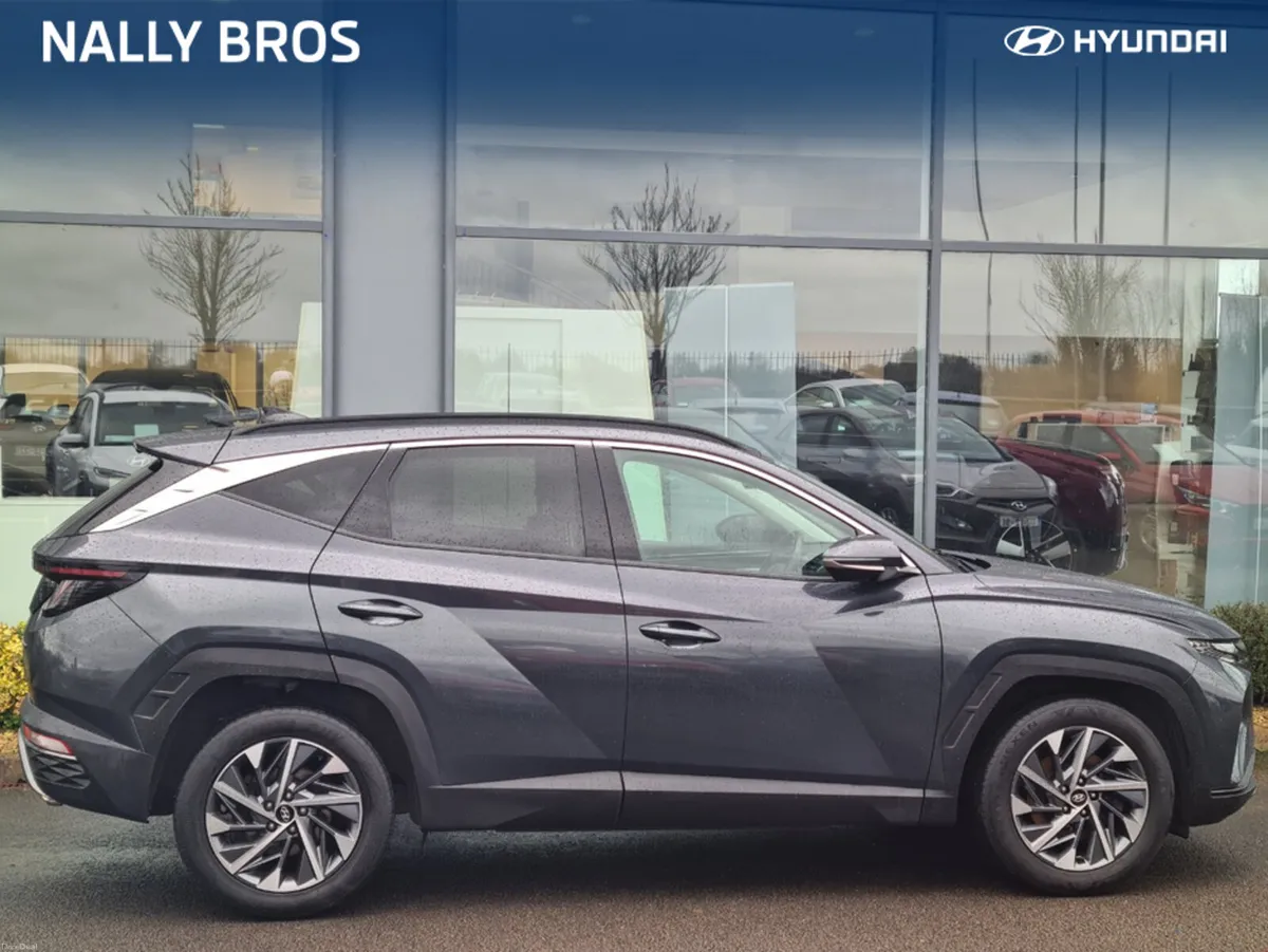 Hyundai Tucson IX35 EXECUTIVE PLUS DIESEL 5 5DR - Image 3