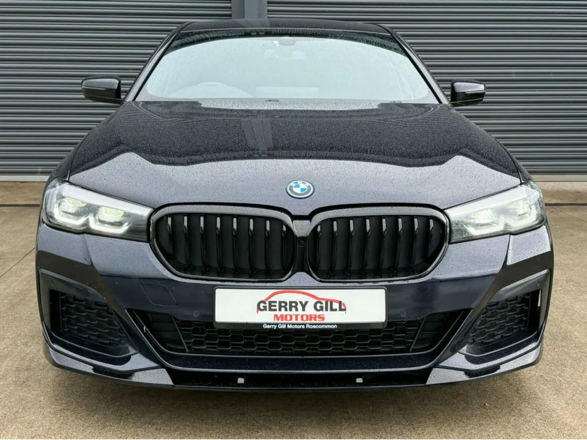 BMW 5-Series 530E G31 M-SPORT AUTO PETROL PLUG-IN- - Image 2