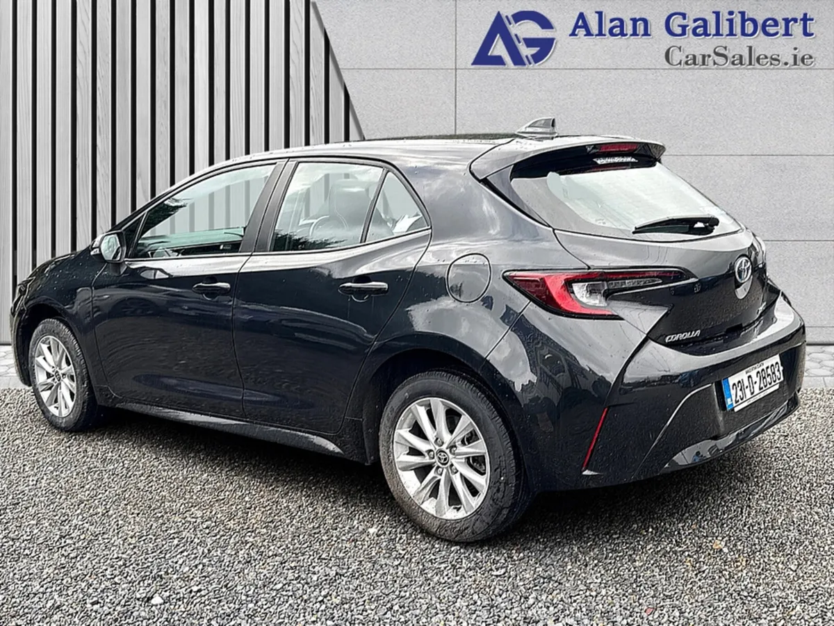 Toyota Corolla HYBRID LUNA Automatic €99 PW - Image 2