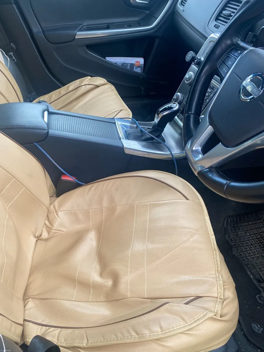 Volvo V60 2015 - Image 4