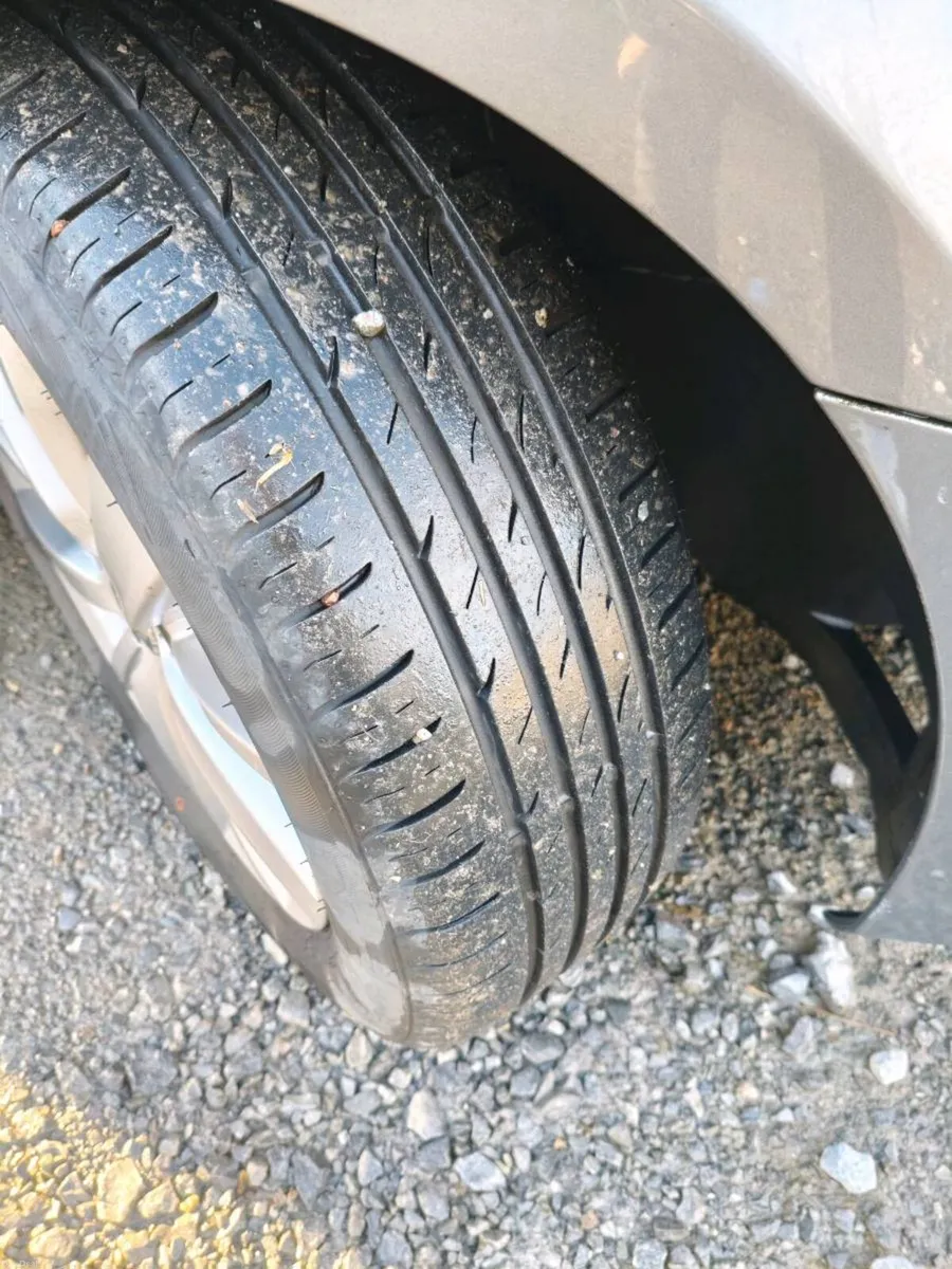 Volkswagen VW Golf mk6 1.6 TDI MATCH BMT 105PS 5 - Image 3