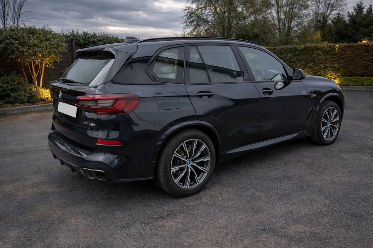 BMW X5 45e M Sport Plug-In Hybrid | Massive Spec - Image 1