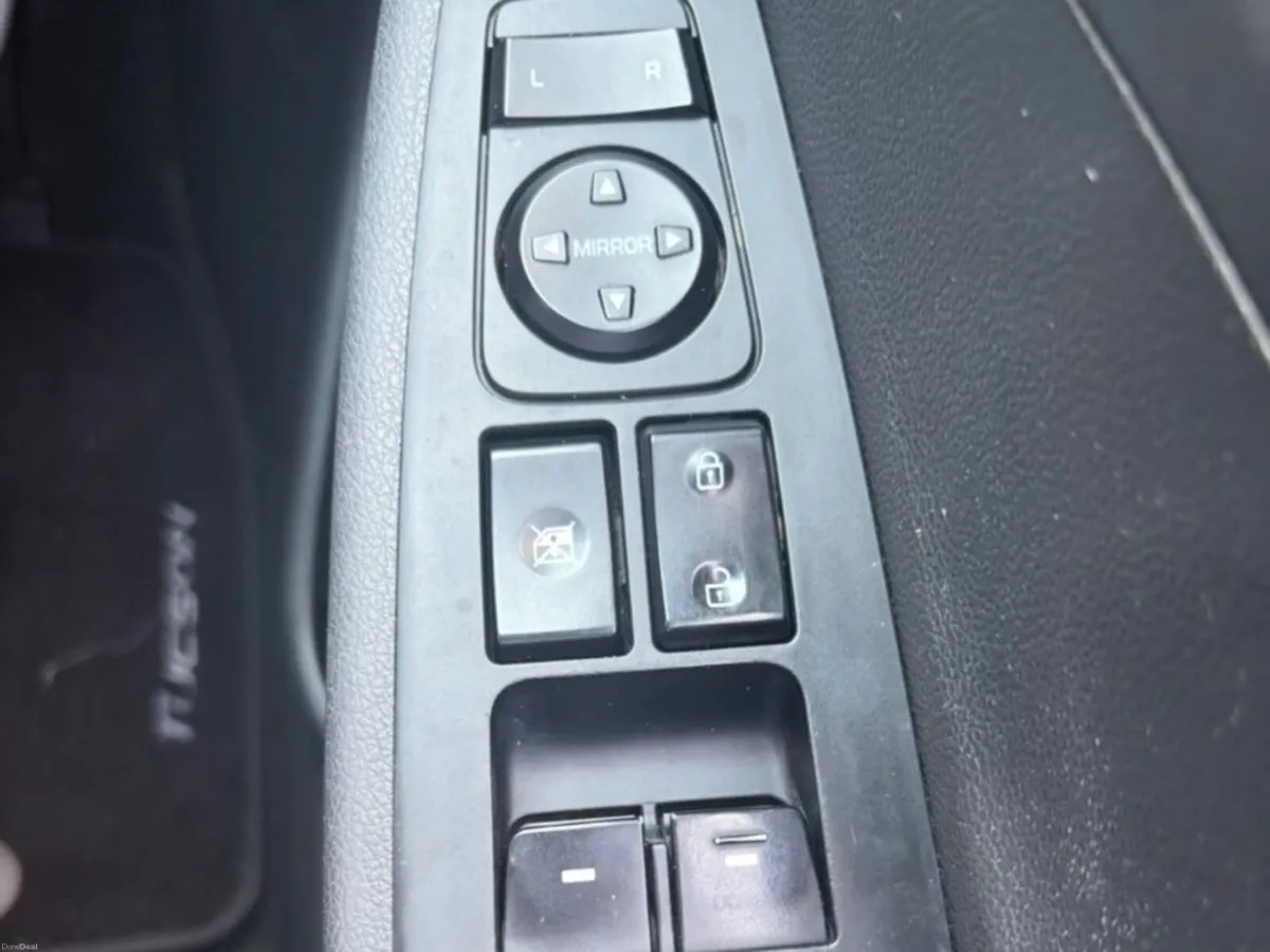 Hyundai Tucson Executive Spec 1.7D Excellent Condi - Image 3