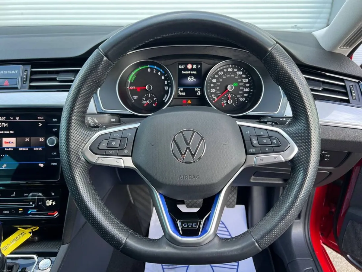 Volkswagen Passat GTE VARIANT 1.4 HYBRID // FULL V - Image 4