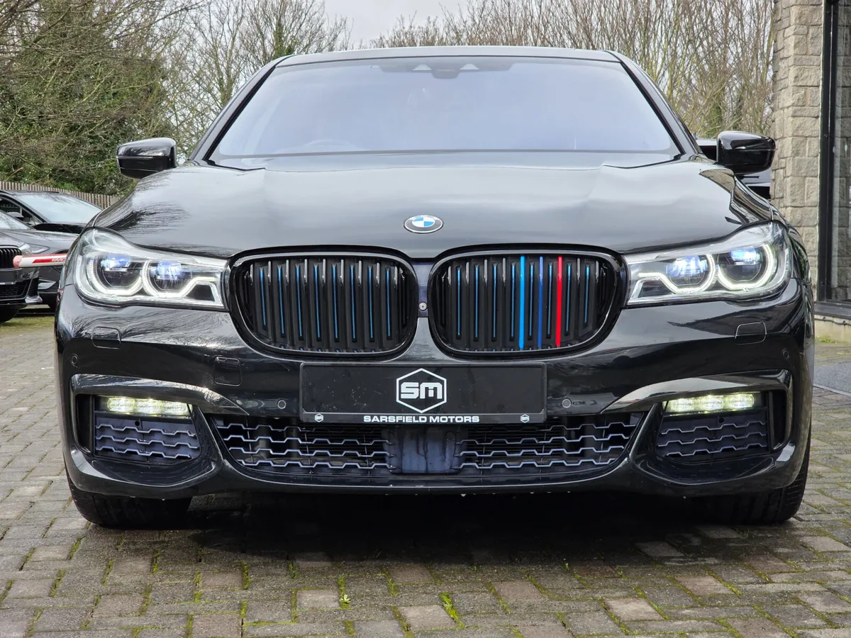 2017 BMW 740E M-SPORT AUTO.TINY MILEAGE. - Image 2